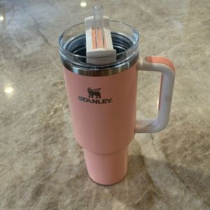 Stanley Flow State 40oz - light pink